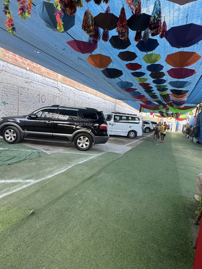 Estacionamiento del restaurant